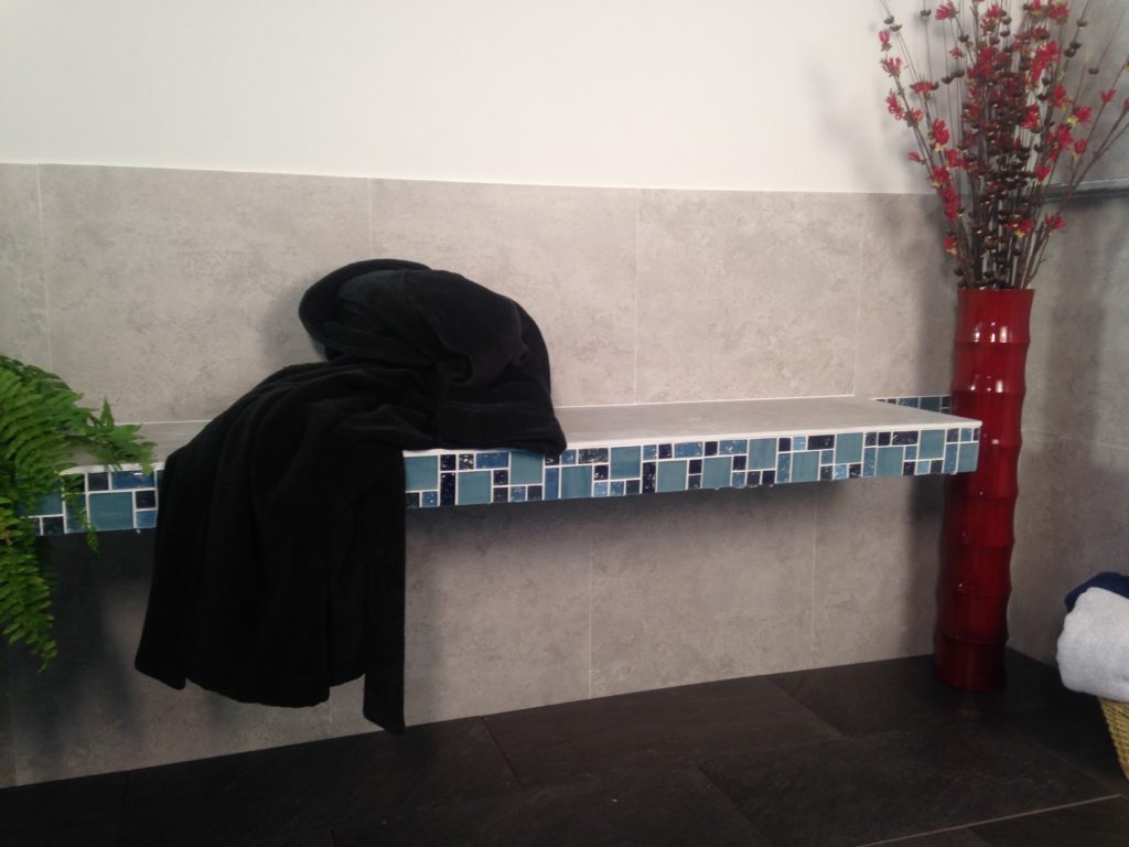 Adjustable floating bench using Invisabolts